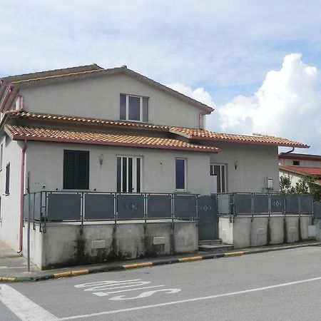 Appartamento in centro San Giovanni Suèrgiu Esterno foto