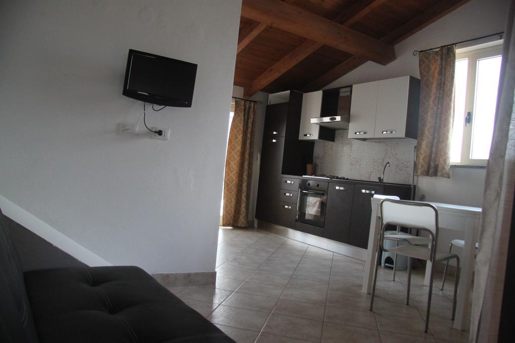Appartamento in centro San Giovanni Suèrgiu Esterno foto